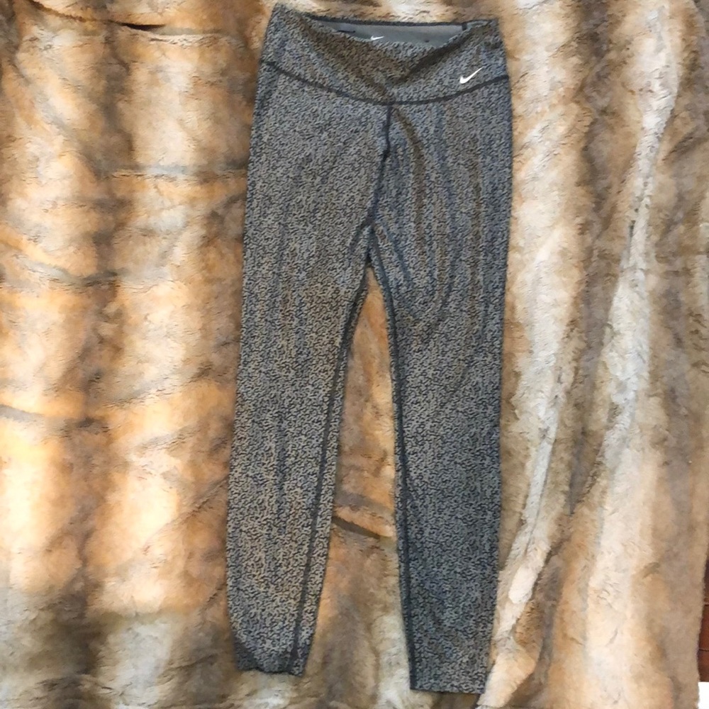 Nike leggings